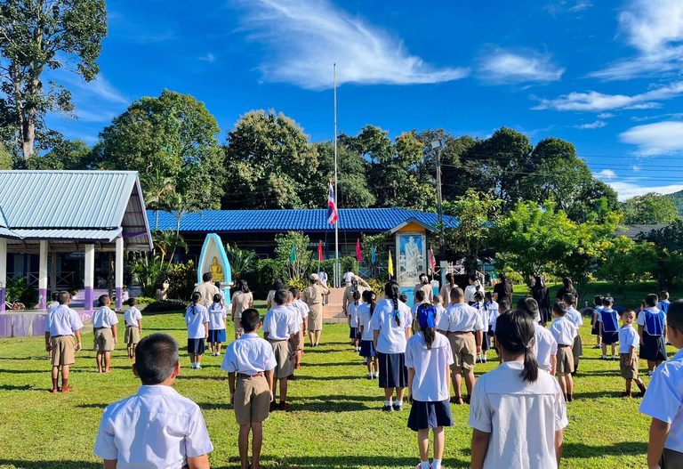 กิจกรรม เคารพธงชาติ และร้องเพลงชาติไทย ๑๐๙ ปี วันพระราชทานธงชาติไทย ๒๘ กันยายน ๒๕๖๙
